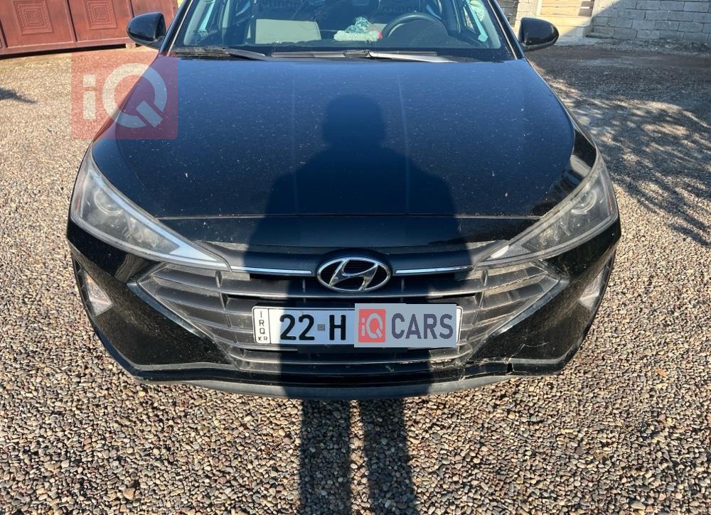 هیۆندای ئەلەنترا